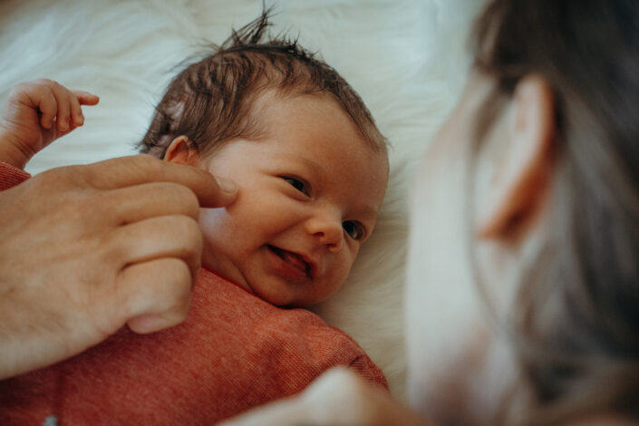 Baby bei Neugeborenshooting in Stuttgart