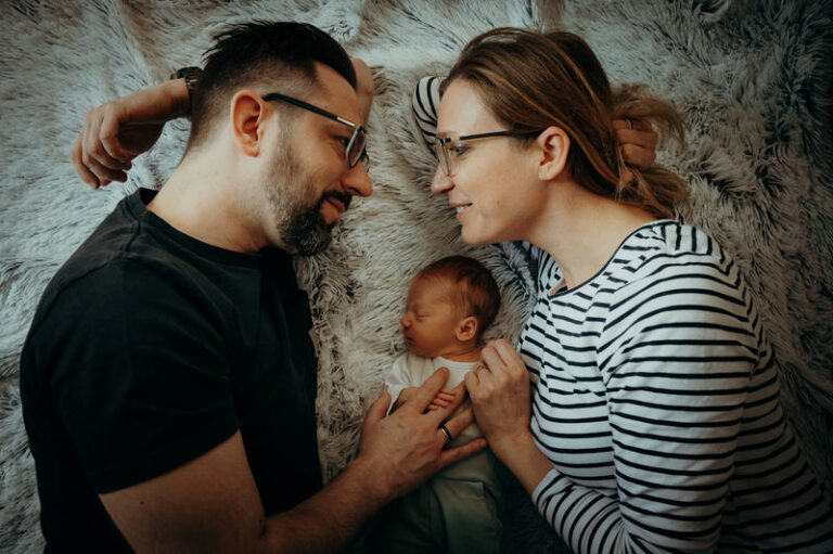 Neugeborenenfotos Steinenbronn Babyfotograf in Esslingen Neugeborenen-Shooting Neugeborenenfotograf Leinfelden-Echterdingen